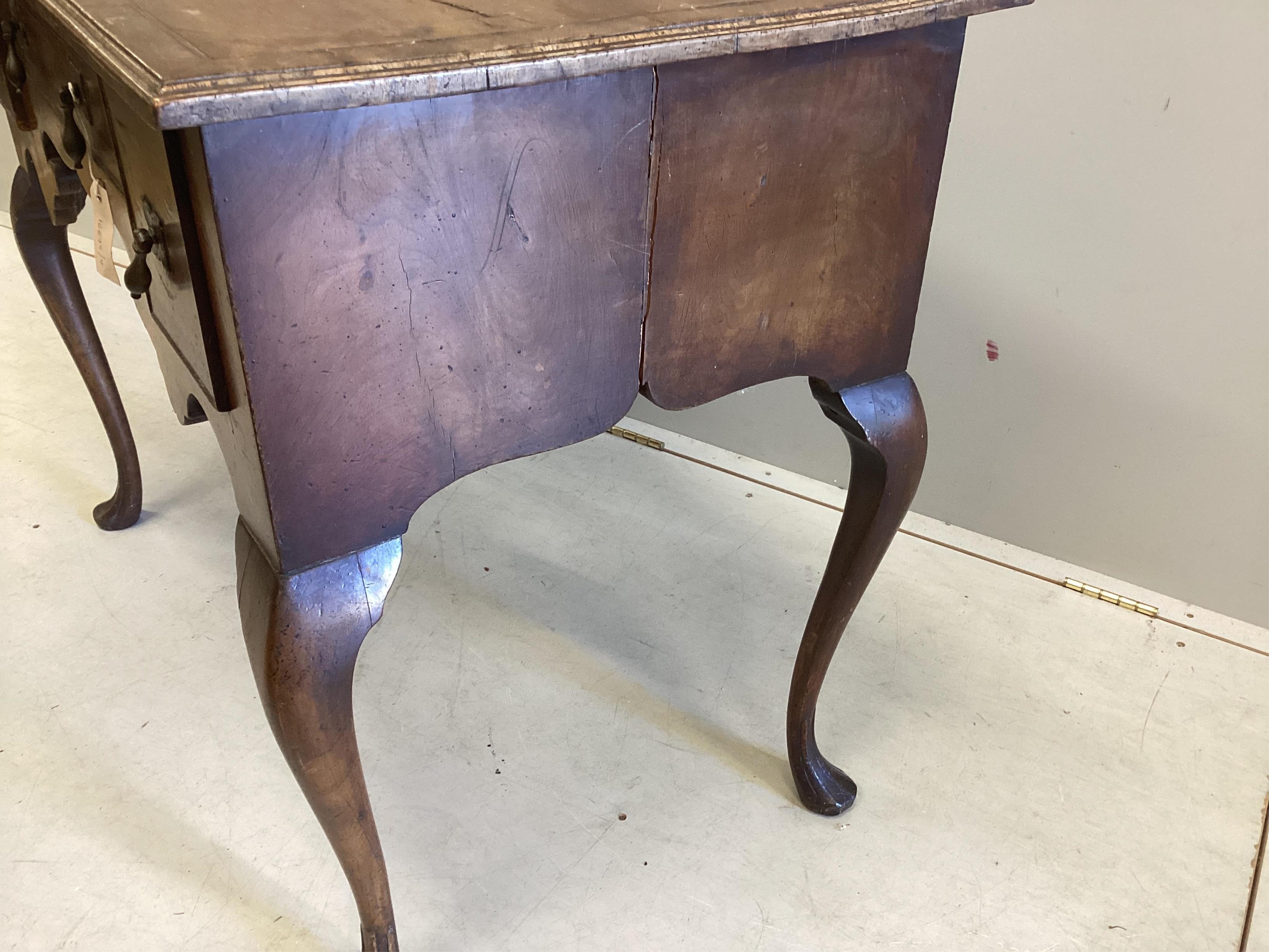 A Queen Anne style walnut lowboy, width 91cm, depth 53cm, height 75cm